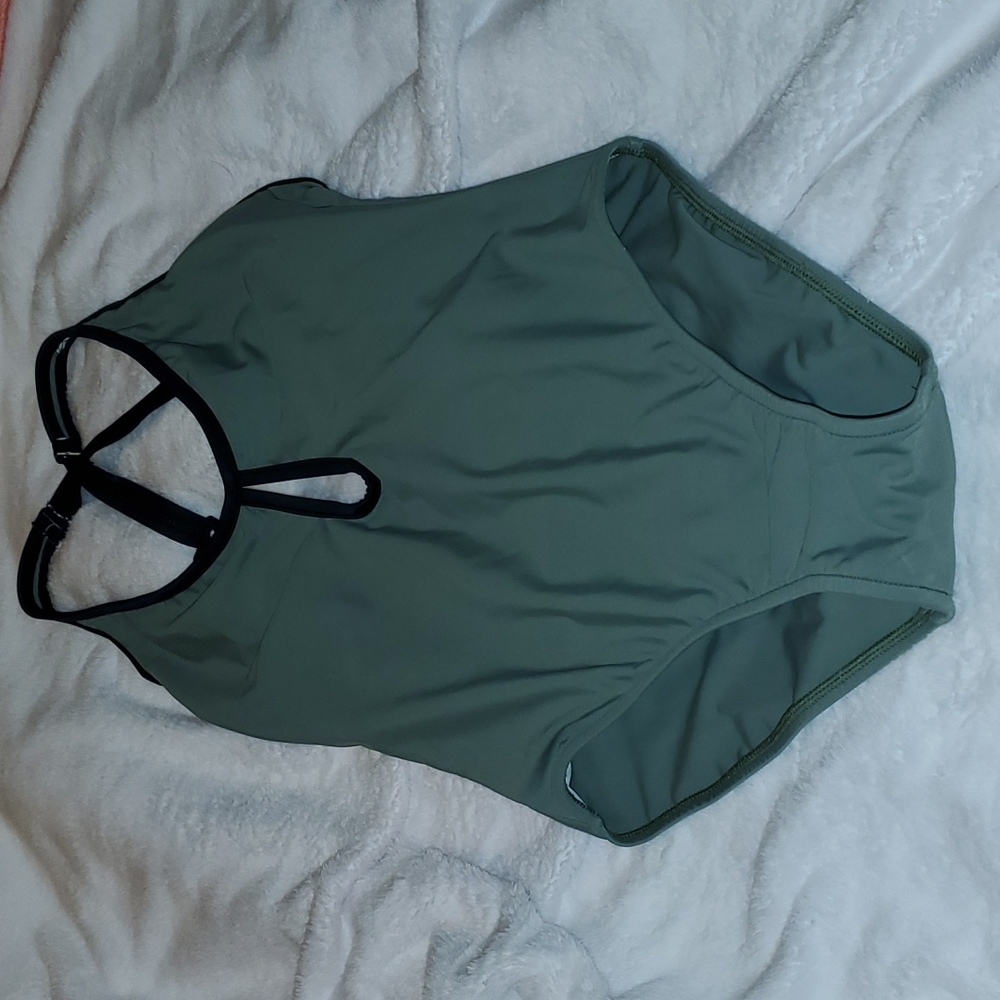 Venus size 6 one piece swim suit